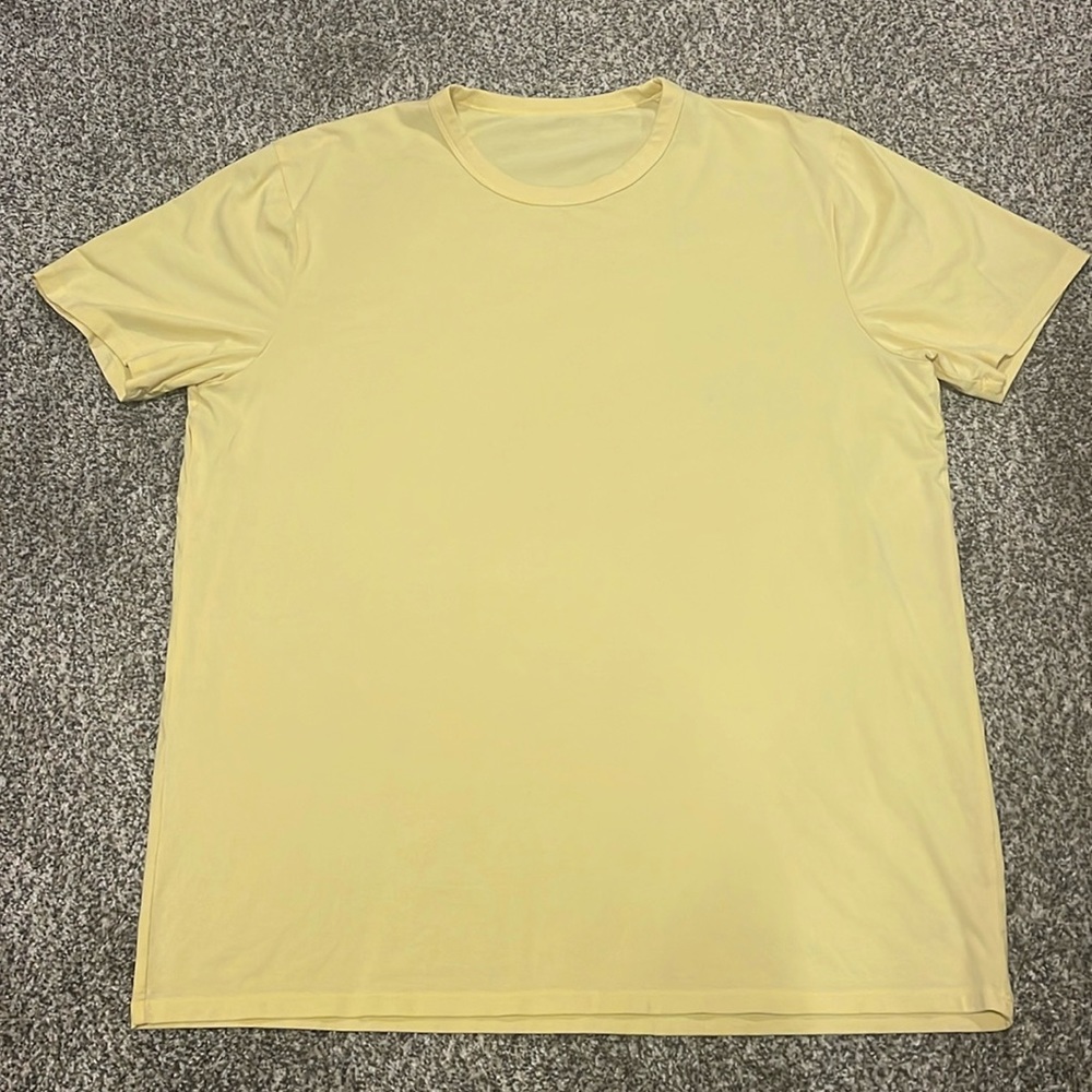 Men’s LuluLemon T-Shirt